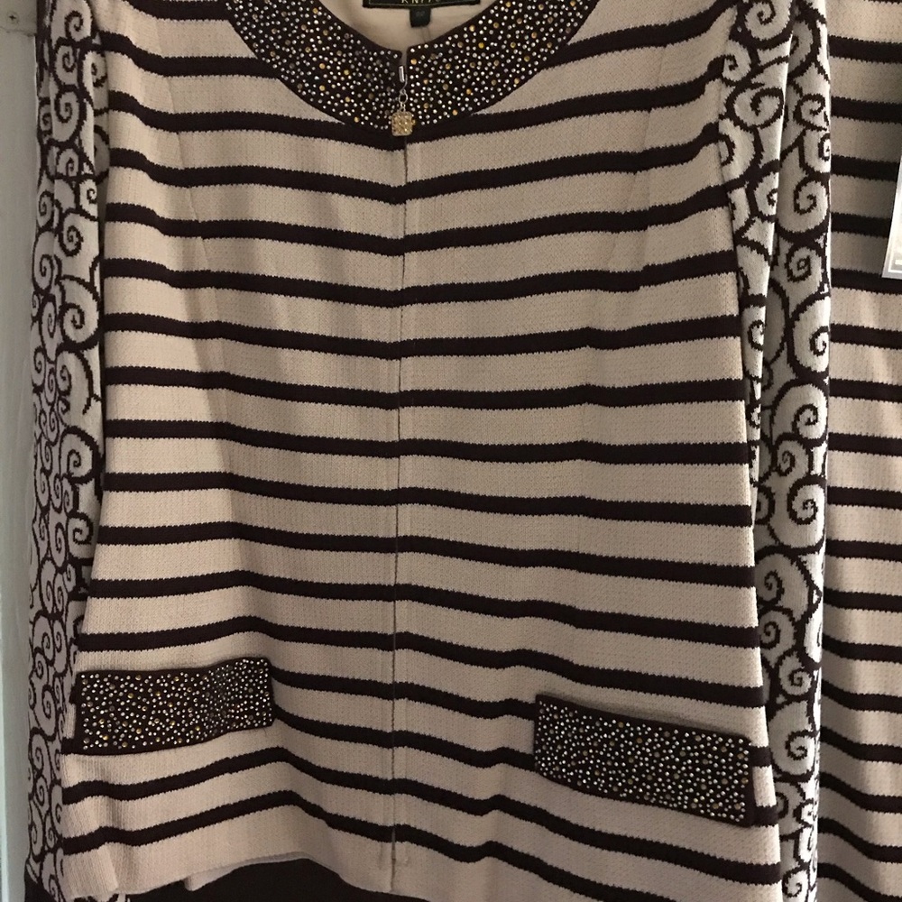 2 Piece Knit Suit by Donna Vinci
